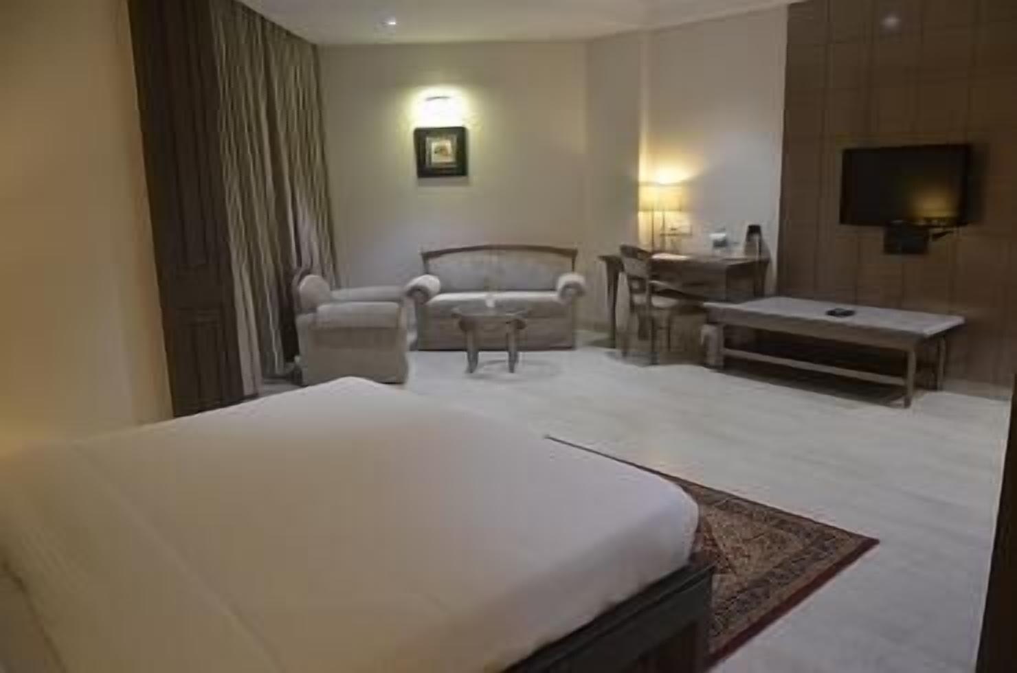 The Amayaa Varanasi Exterior photo