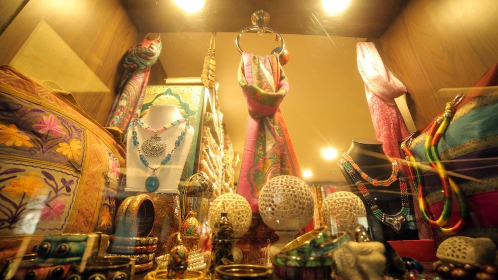 The Amayaa Varanasi Exterior photo