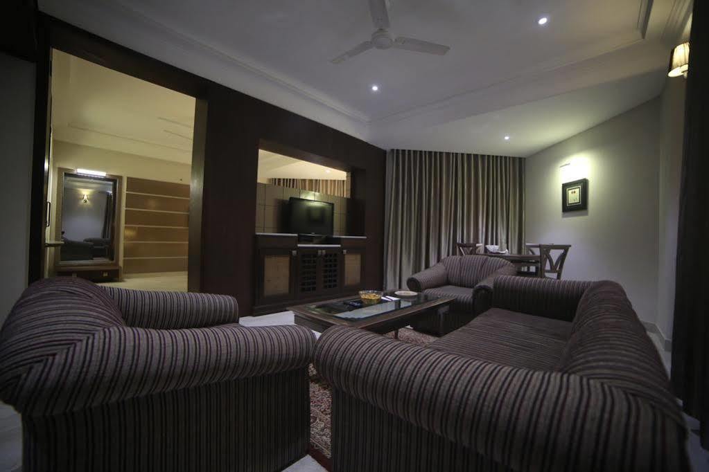The Amayaa Varanasi Exterior photo