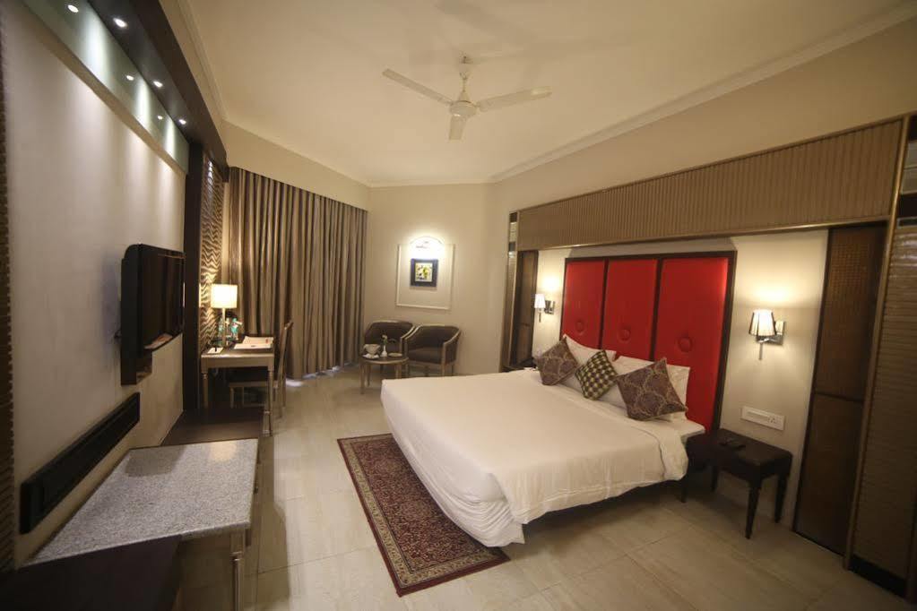 The Amayaa Varanasi Exterior photo