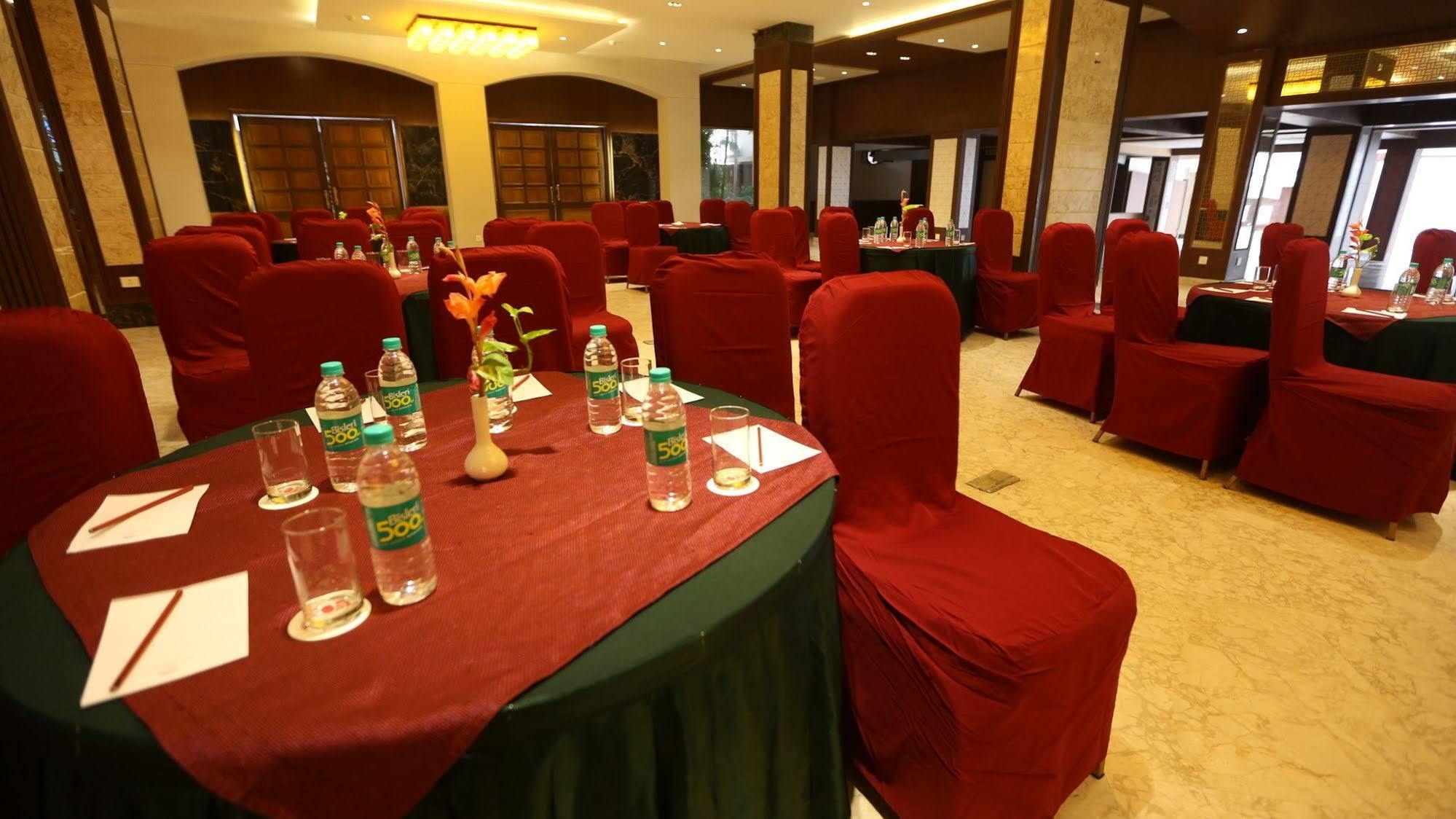 The Amayaa Varanasi Exterior photo