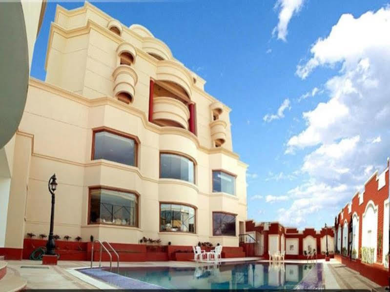 The Amayaa Varanasi Exterior photo